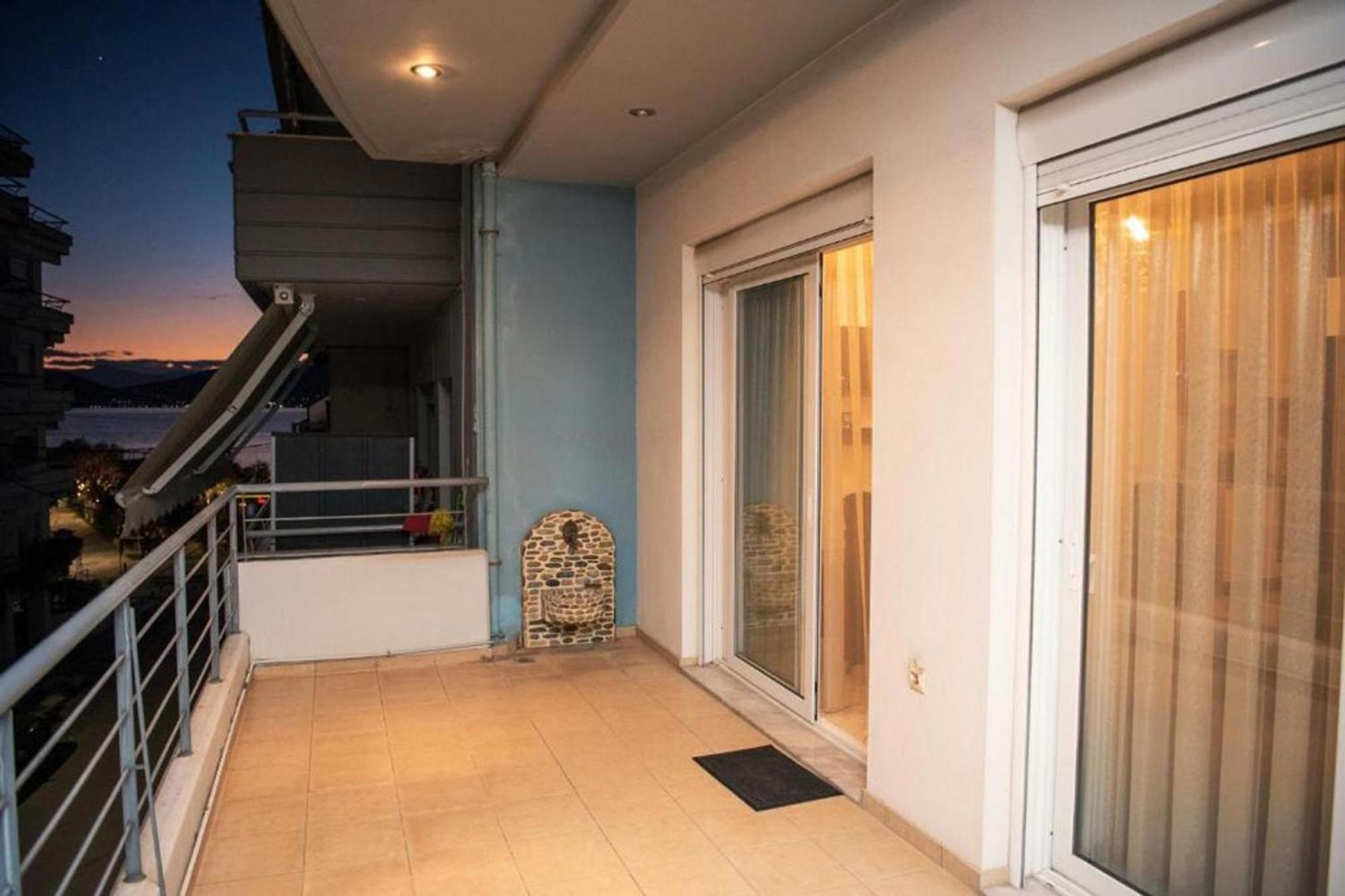 Vosinakis House In *